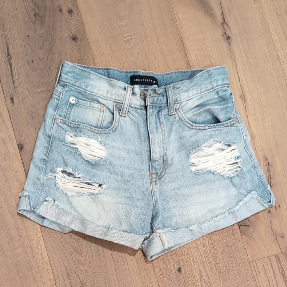 Aeropostale Size 4 Ripped Mom Shorts